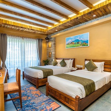 Bar Peepal Resort ポカラ エクステリア 写真 Deluxe Room