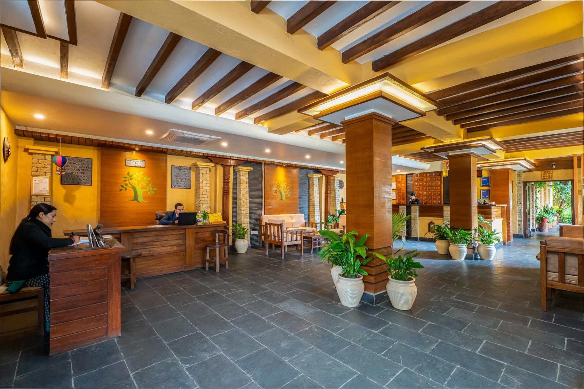 Bar Peepal Resort ポカラ エクステリア 写真 Lobby