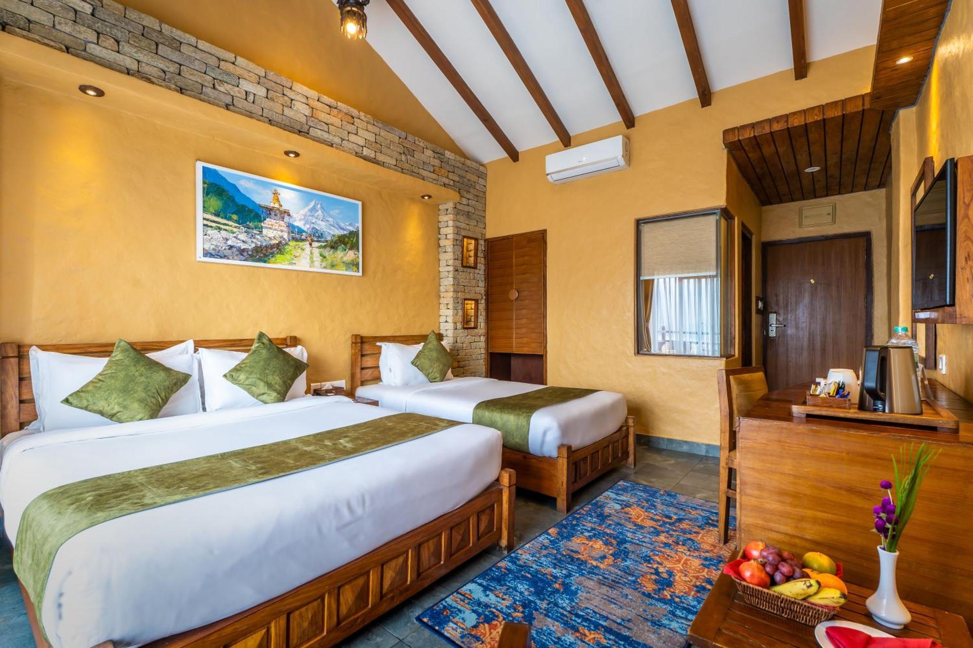 Bar Peepal Resort ポカラ エクステリア 写真 Deluxe Room