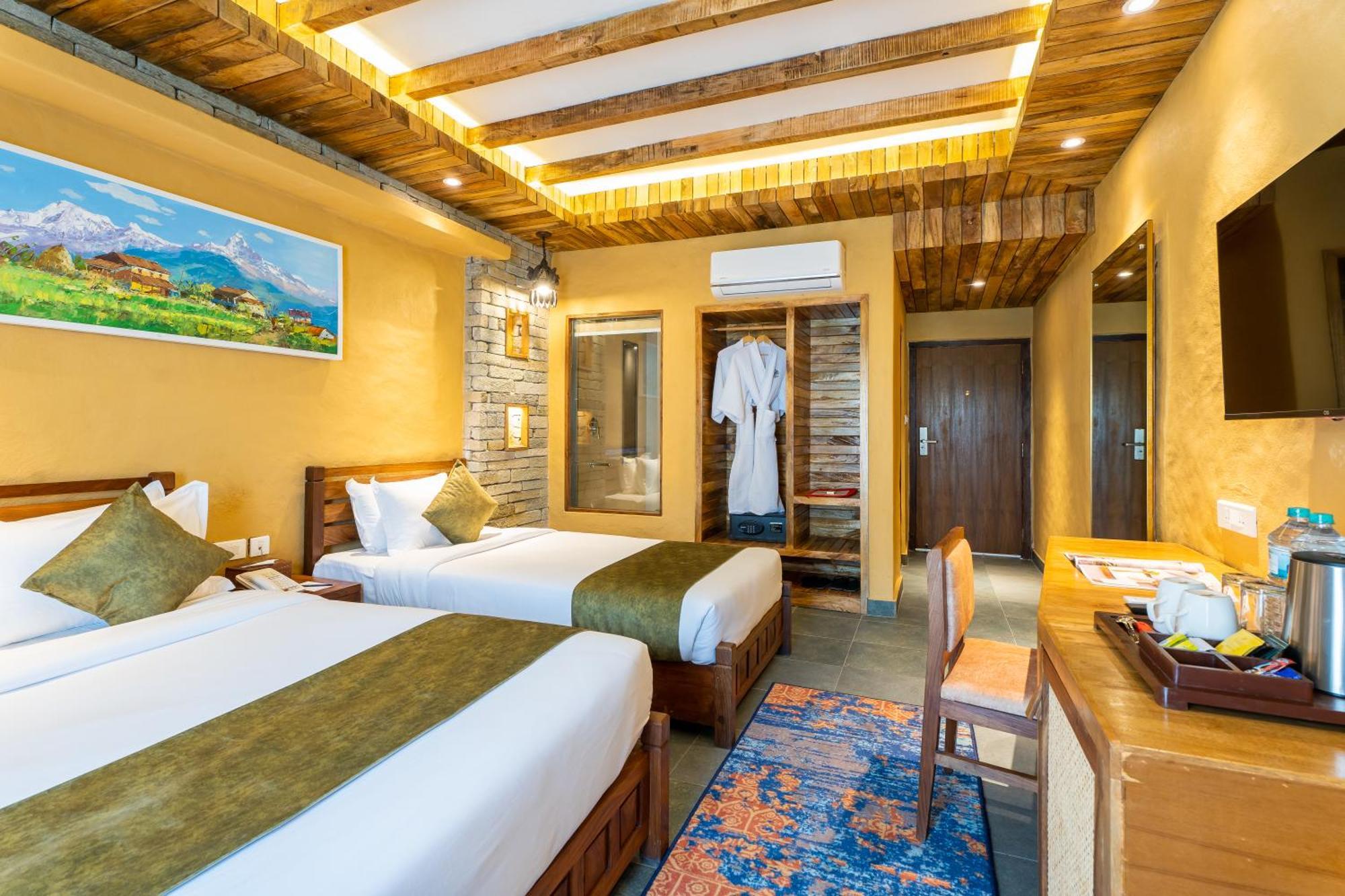 Bar Peepal Resort ポカラ エクステリア 写真 Deluxe Room