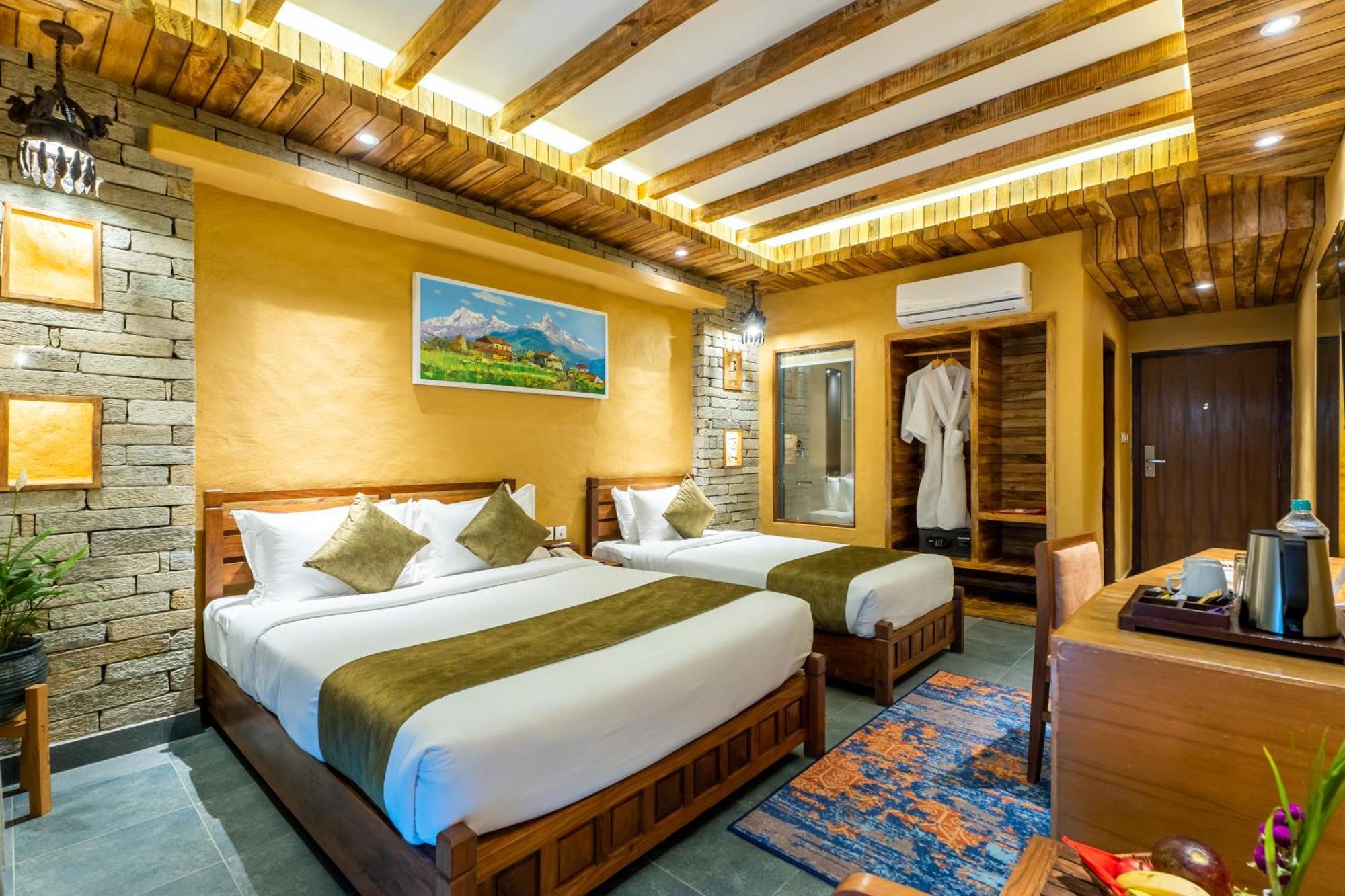 Bar Peepal Resort ポカラ エクステリア 写真 Deluxe Room