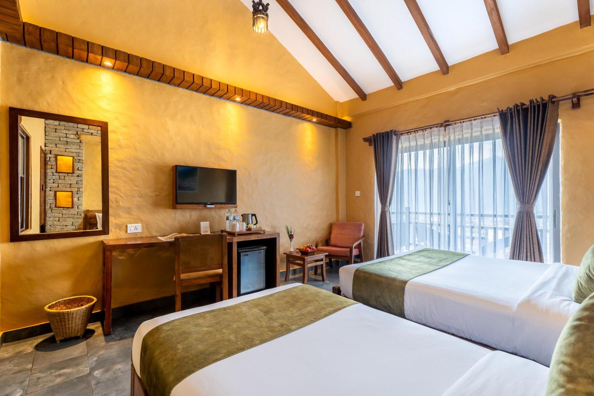 Bar Peepal Resort ポカラ エクステリア 写真 Deluxe Room